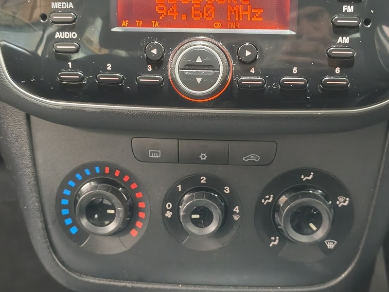 Used Fiat Punto 2013 for sale - 77693891: Photo 31