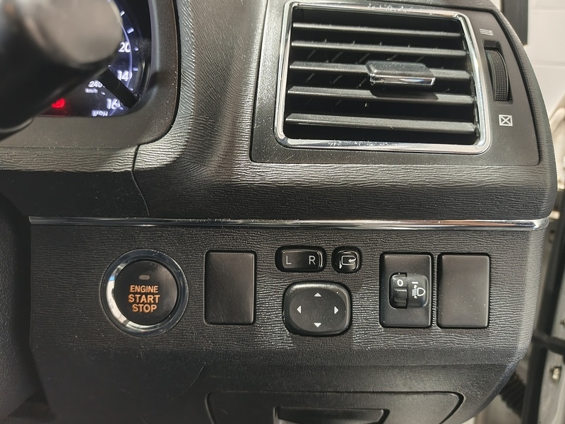 Used Toyota Avensis 2013 for sale - 78091877: Photo 33