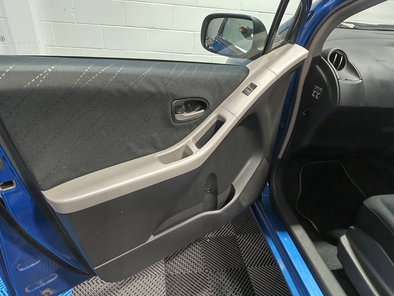 Used Toyota Yaris 2007 for sale - 76439438: Photo 16