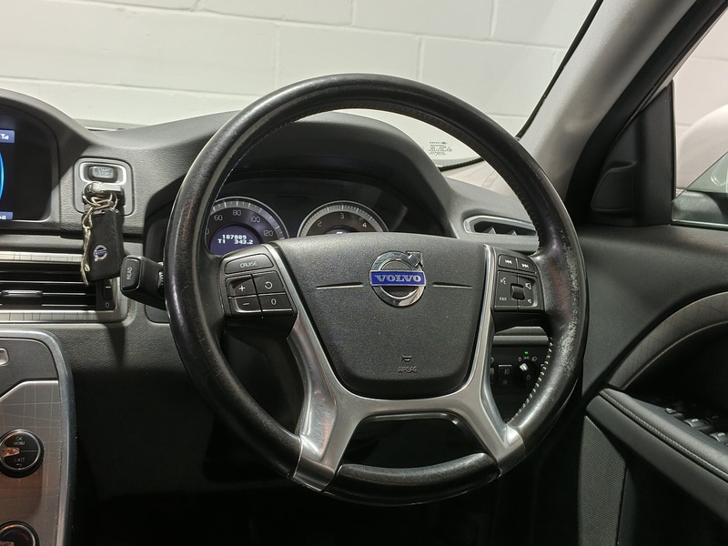 Used Volvo XC70 2012 for sale - 76376370: Photo 24