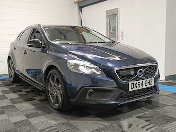 Used Volvo V40 2015 for sale - 79090578: Photo