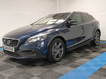 Used Volvo V40 2015 for sale - 79090578: Photo