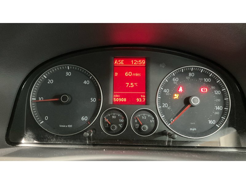 Used Volkswagen Touran 2010 for sale - 77873318: Photo 10