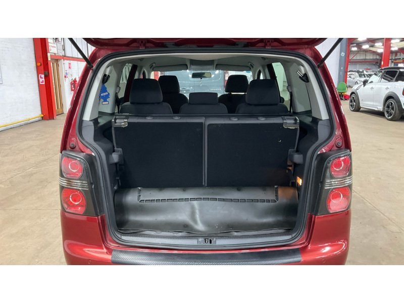 Used Volkswagen Touran 2010 for sale - 77873318: Photo 7