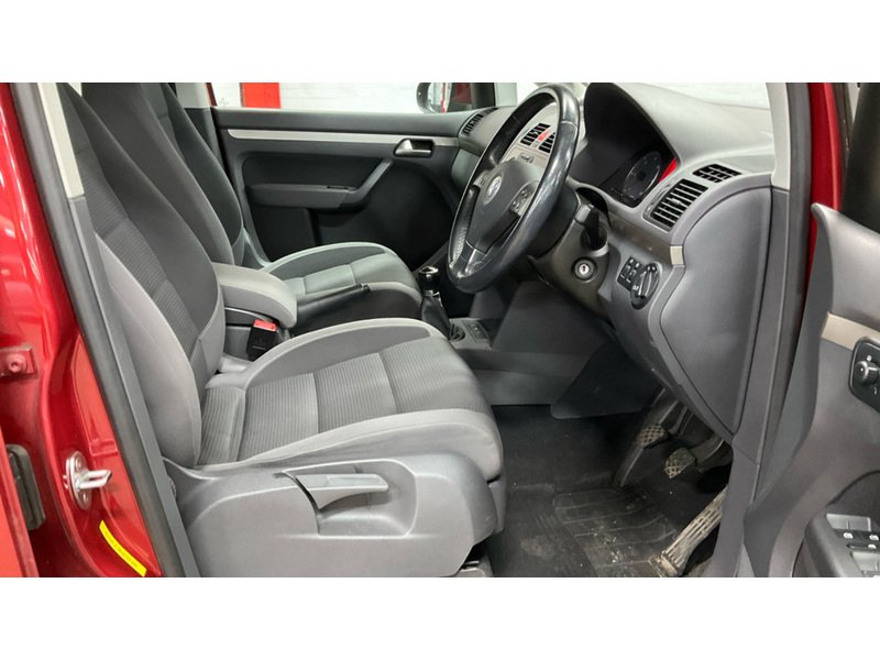 Used Volkswagen Touran 2010 for sale - 77873318: Photo 9