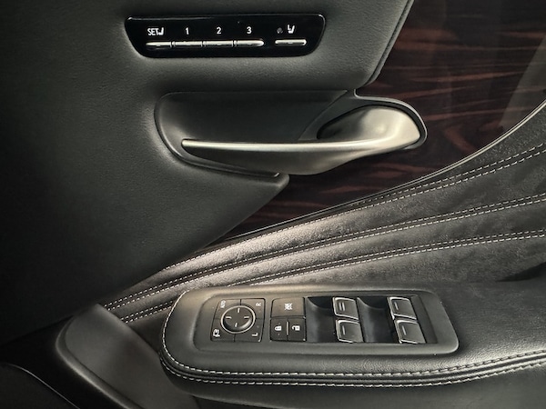Used Lexus LS 2024 for sale - 75309323: Photo 53