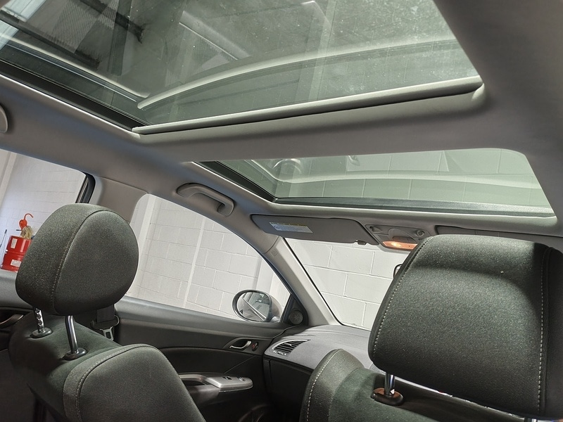 Used Honda Civic 2011 for sale - 76974010: Photo 18