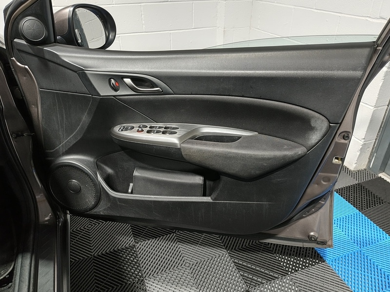 Used Honda Civic 2011 for sale - 76974010: Photo 23