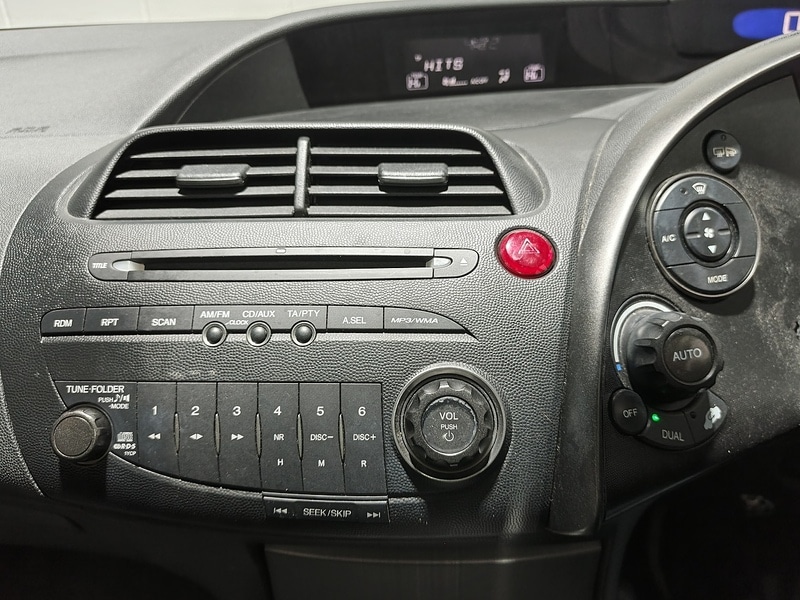 Used Honda Civic 2011 for sale - 76974010: Photo 28