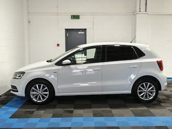 Used Volkswagen Polo 2015 for sale - 79434052: Photo