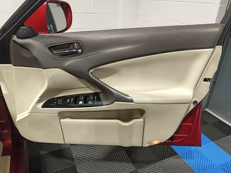 Used Lexus IS 2011 for sale - 76665855: Photo 21