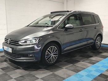 Used Volkswagen Touran 2018 for sale - 78714476: Photo