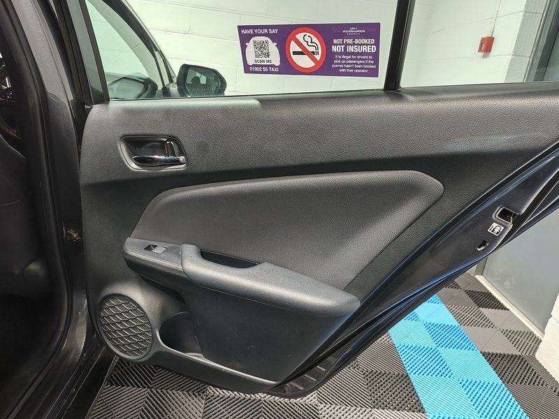 Used Toyota Prius 2025 for sale - 77318208: Photo 24