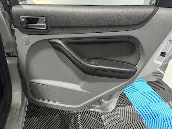 Used Ford Focus 2010 for sale - 76286221: Photo 12