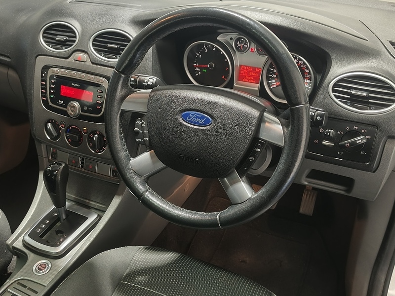 Used Ford Focus 2010 for sale - 76286221: Photo 25