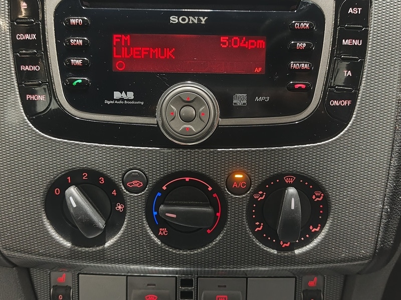 Used Ford Focus 2010 for sale - 76286221: Photo 31