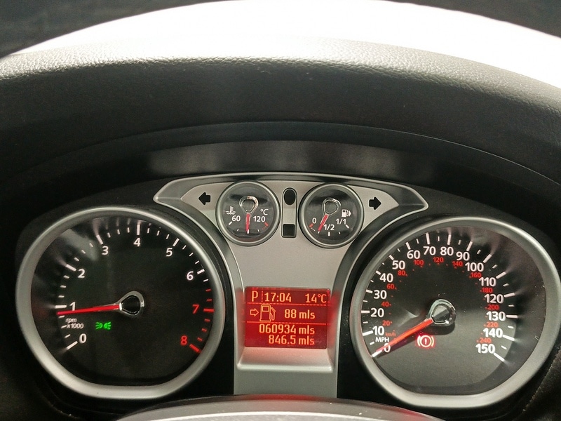 Used Ford Focus 2010 for sale - 76286221: Photo 32