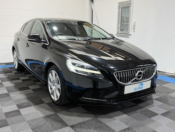 Used Volvo V40 2017 for sale - 79415612: Photo
