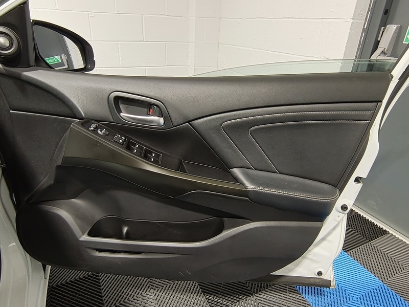 Used Honda Civic 2015 for sale - 76219785: Photo 32