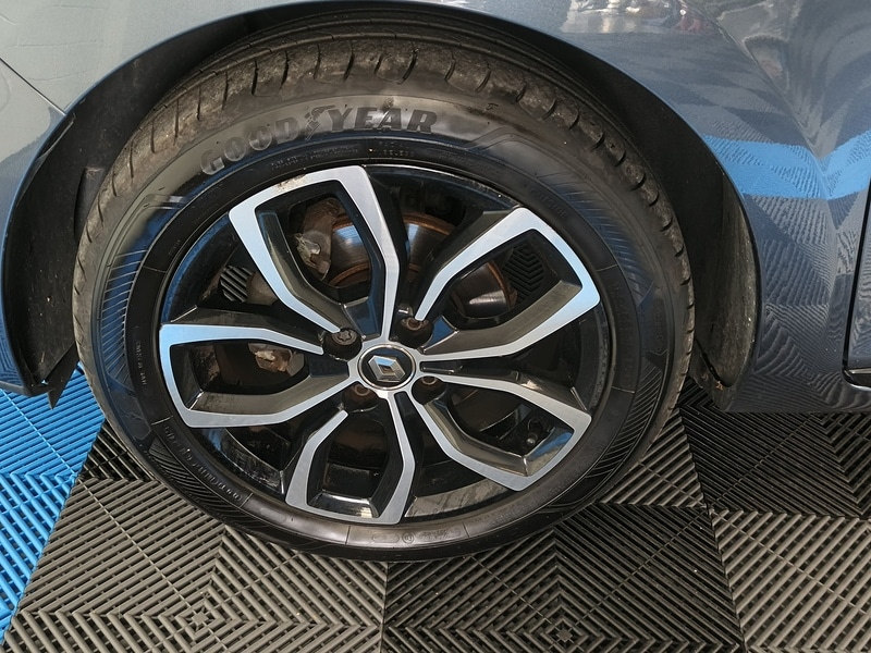 Used Renault Clio for sale - 76436137: Photo 11