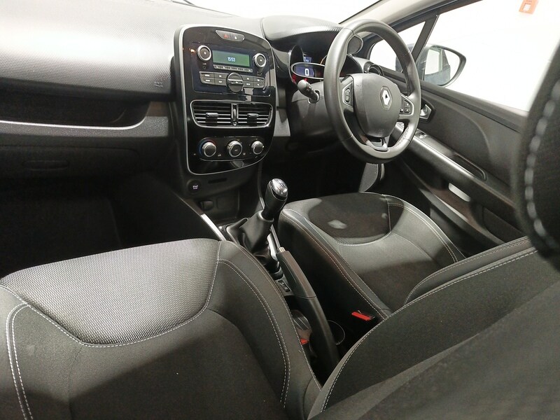 Used Renault Clio for sale - 76436137: Photo 21
