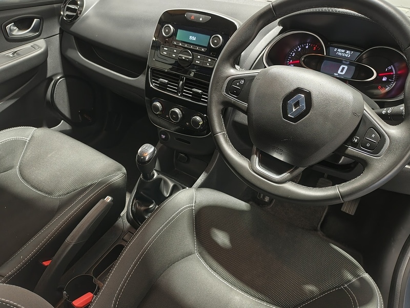 Used Renault Clio for sale - 76436137: Photo 29