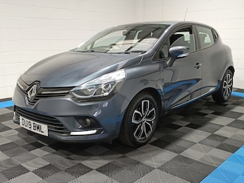 Used Renault Clio 2019 for sale - 76436137: Photo