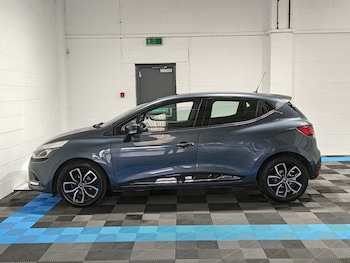 Used Renault Clio 2019 for sale - 76436137: Photo