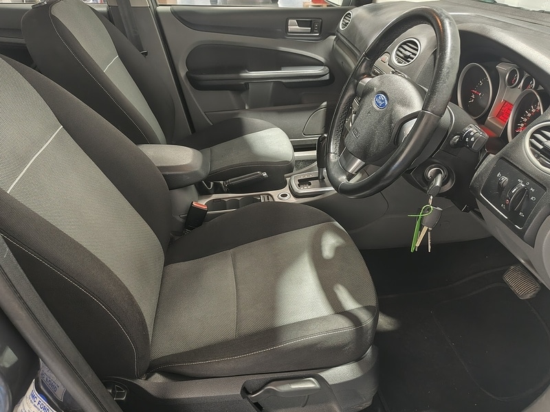 Used Ford Focus 2010 for sale - 76798876: Photo 20