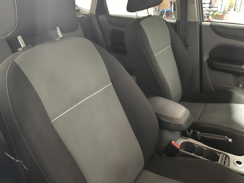 Used Ford Focus 2010 for sale - 76798876: Photo 22