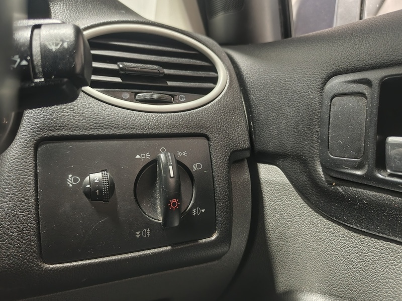 Used Ford Focus 2010 for sale - 76798876: Photo 27