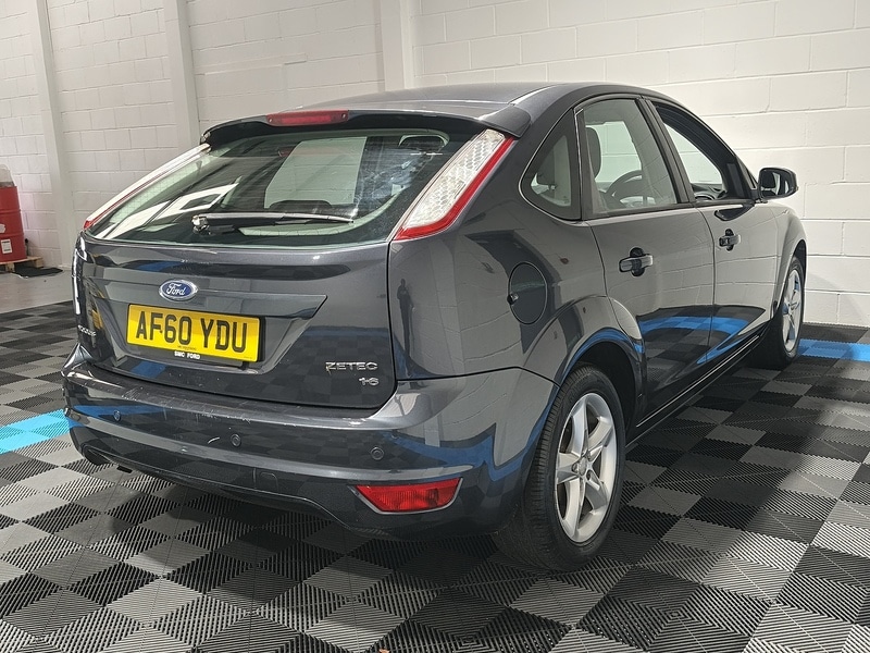 Used Ford Focus 2010 for sale - 76798876: Photo 7