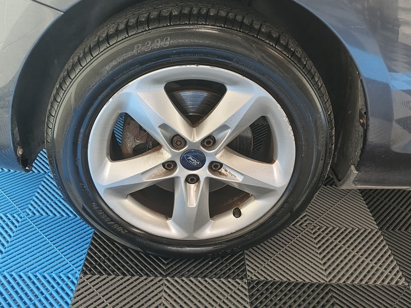 Used Ford Focus 2010 for sale - 76798876: Photo 9