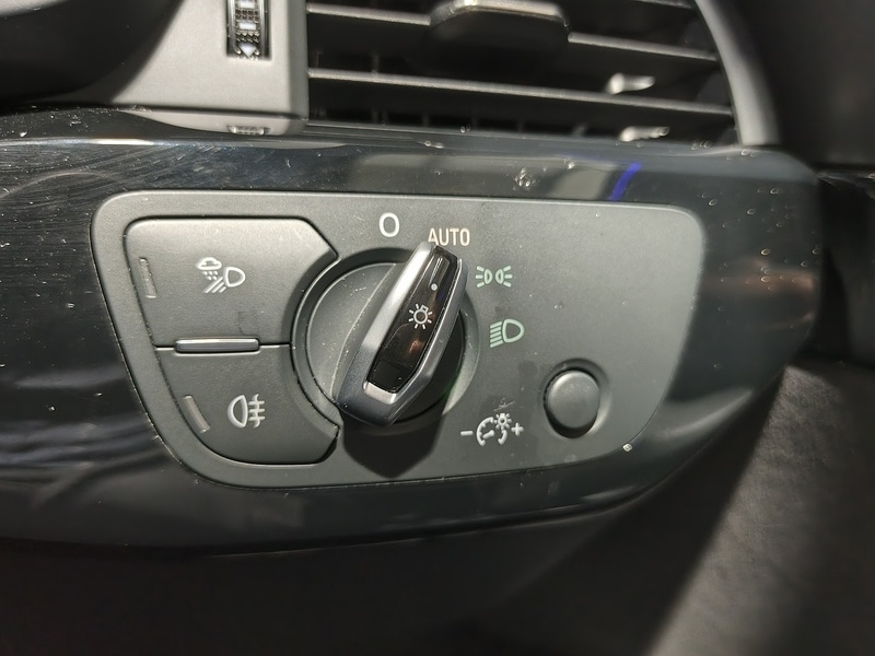 Used Audi A4 2017 for sale - 76596035: Photo 44