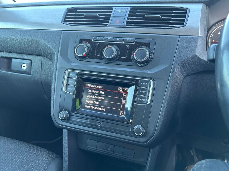 Used Volkswagen Caddy Maxi Life 2018 for sale - 78078918: Photo 4