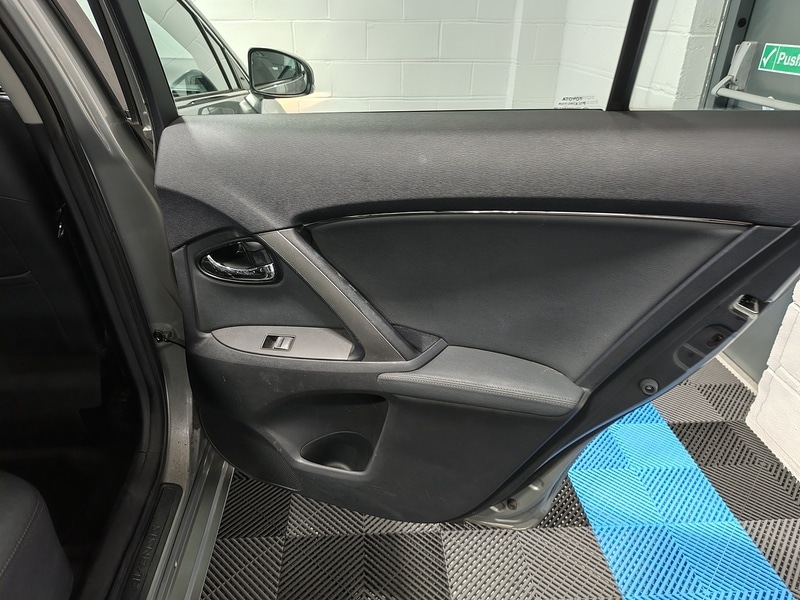 Used Toyota Avensis 2014 for sale - 76253214: Photo 15
