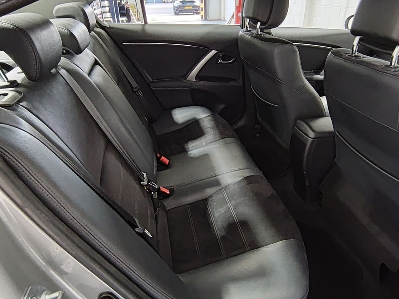 Used Toyota Avensis 2014 for sale - 76253214: Photo 18