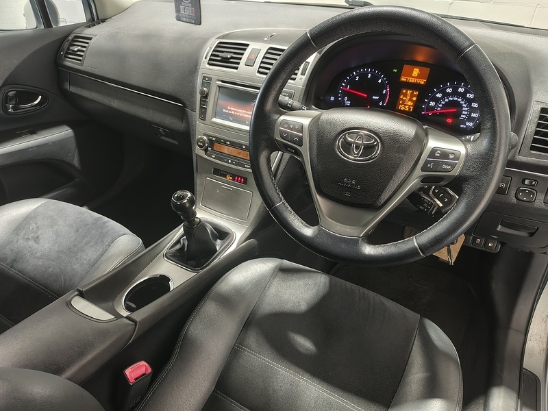 Used Toyota Avensis 2014 for sale - 76253214: Photo 28