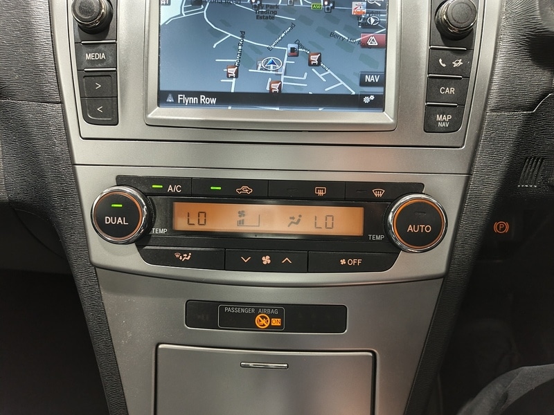 Used Toyota Avensis 2014 for sale - 76253214: Photo 31