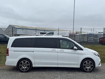 Used Mercedes-Benz V-Class 2022 for sale - 75309329: Photo