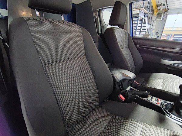 Used Toyota Hilux 2018 for sale - 76320162: Photo 23