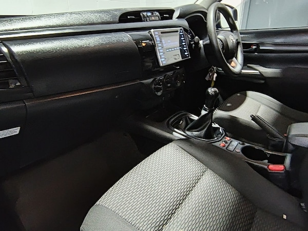 Used Toyota Hilux 2018 for sale - 76320162: Photo 37
