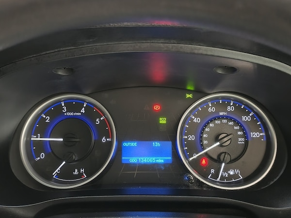 Used Toyota Hilux 2018 for sale - 76320162: Photo 41