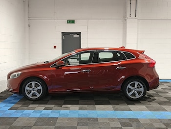 Used Volvo V40 2013 for sale - 79124679: Photo