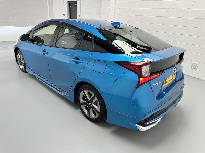 Used Toyota Prius 2025 for sale - 76096632: Photo 4