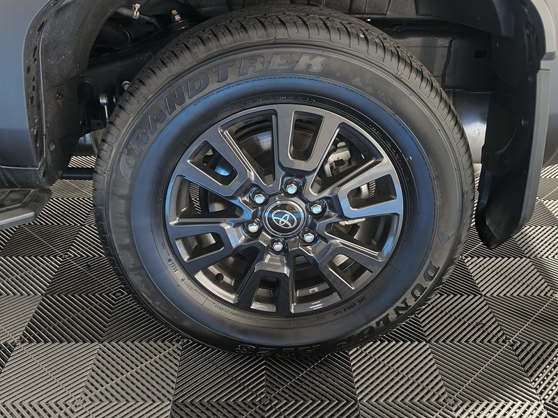 Used Toyota Land Cruiser for sale - 77365343: Photo 14