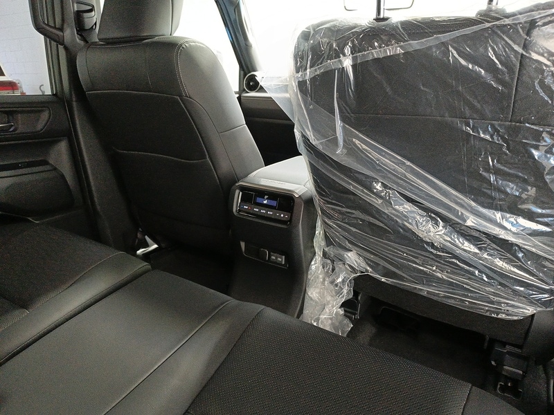 Used Toyota Land Cruiser for sale - 77365343: Photo 31