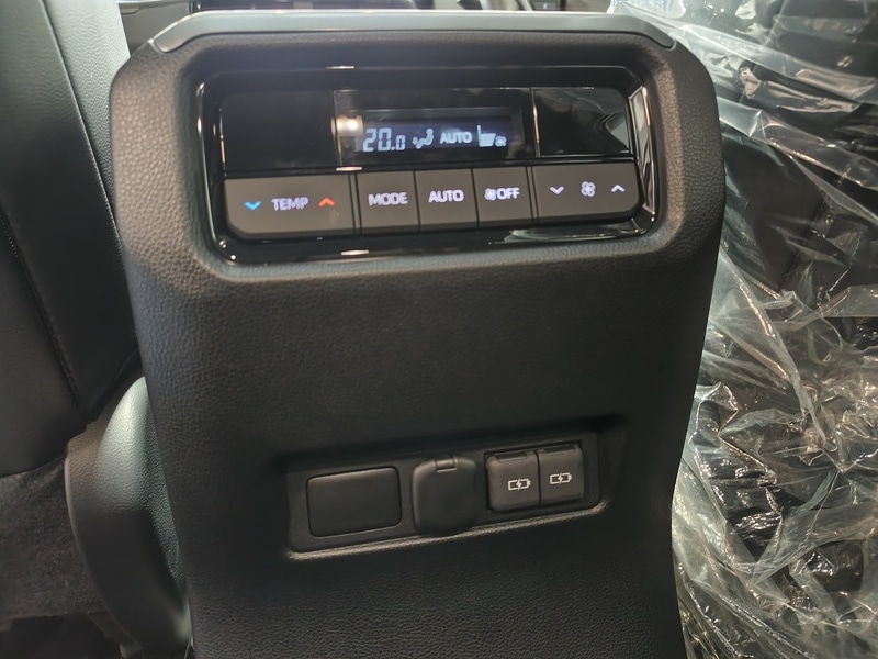 Used Toyota Land Cruiser for sale - 77365343: Photo 36