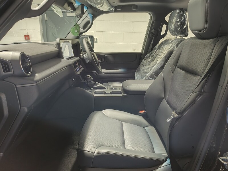 Used Toyota Land Cruiser for sale - 77365343: Photo 55