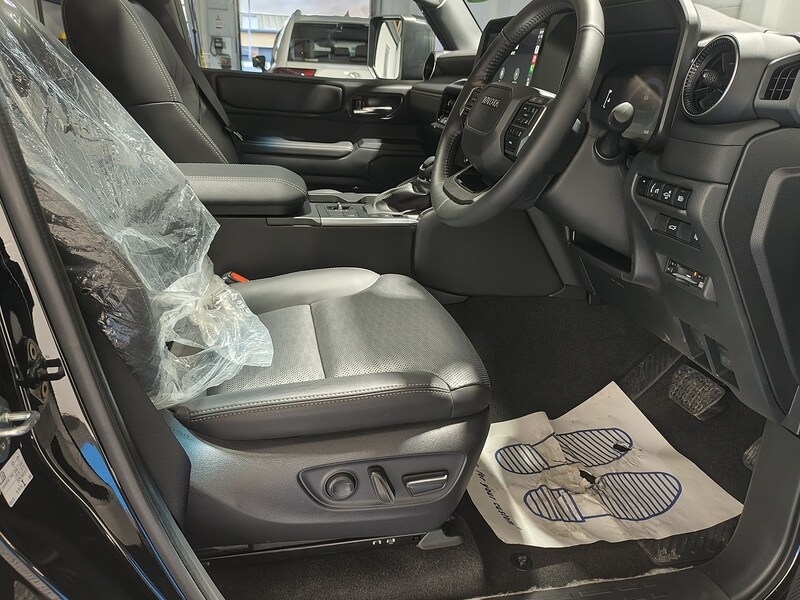 Used Toyota Land Cruiser for sale - 77365343: Photo 57